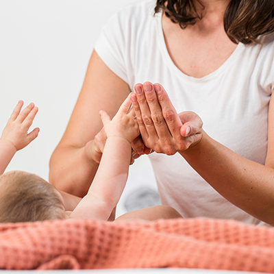 Mit diesen 3 Tipps gelingt die natürliche Hautpflege für Babys - Mit diesen 3 Tipps gelingt die natürliche Hautpflege für Babys
